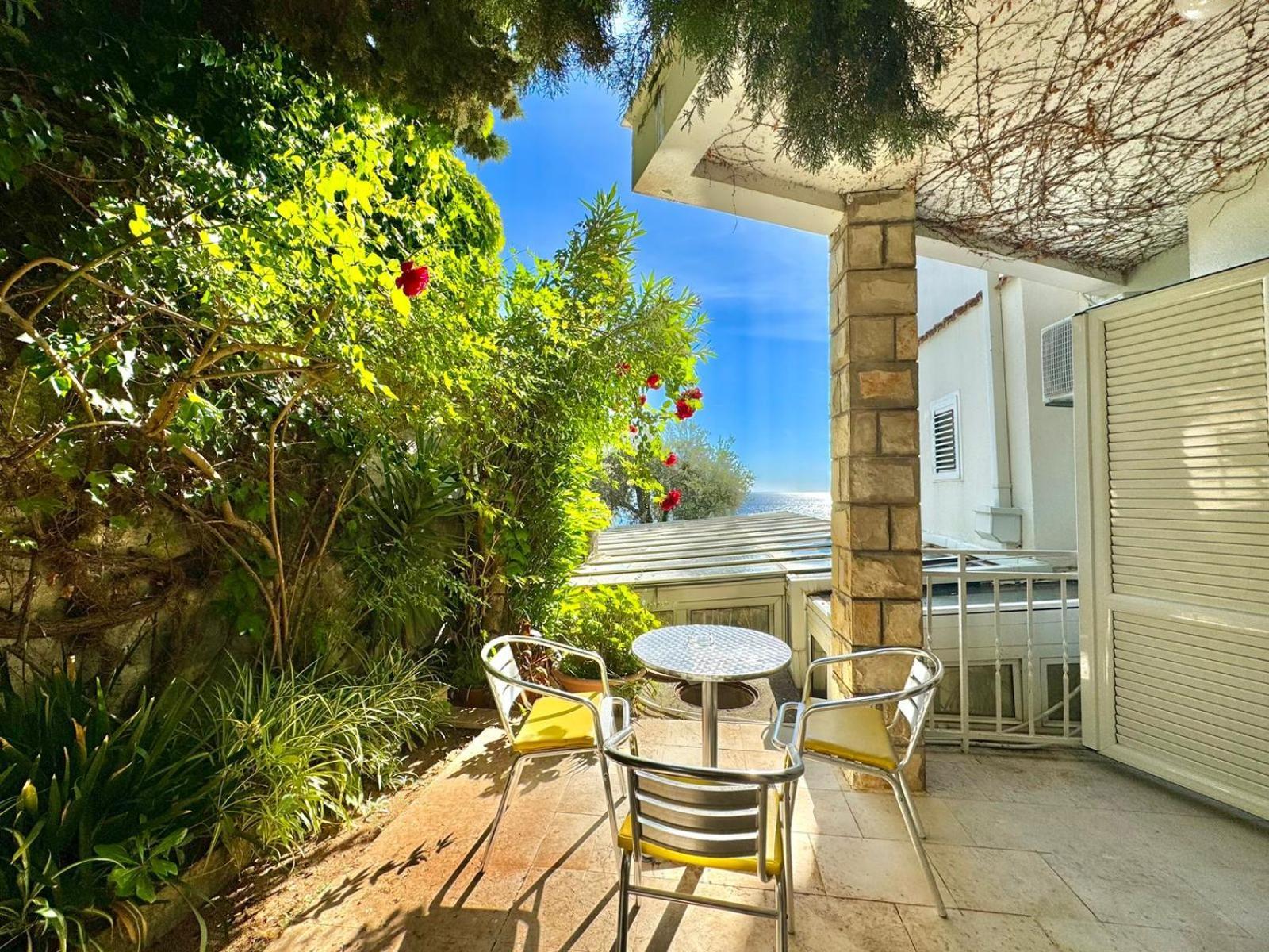 Sun Rose Apartments Sveti Stefan Exteriér fotografie