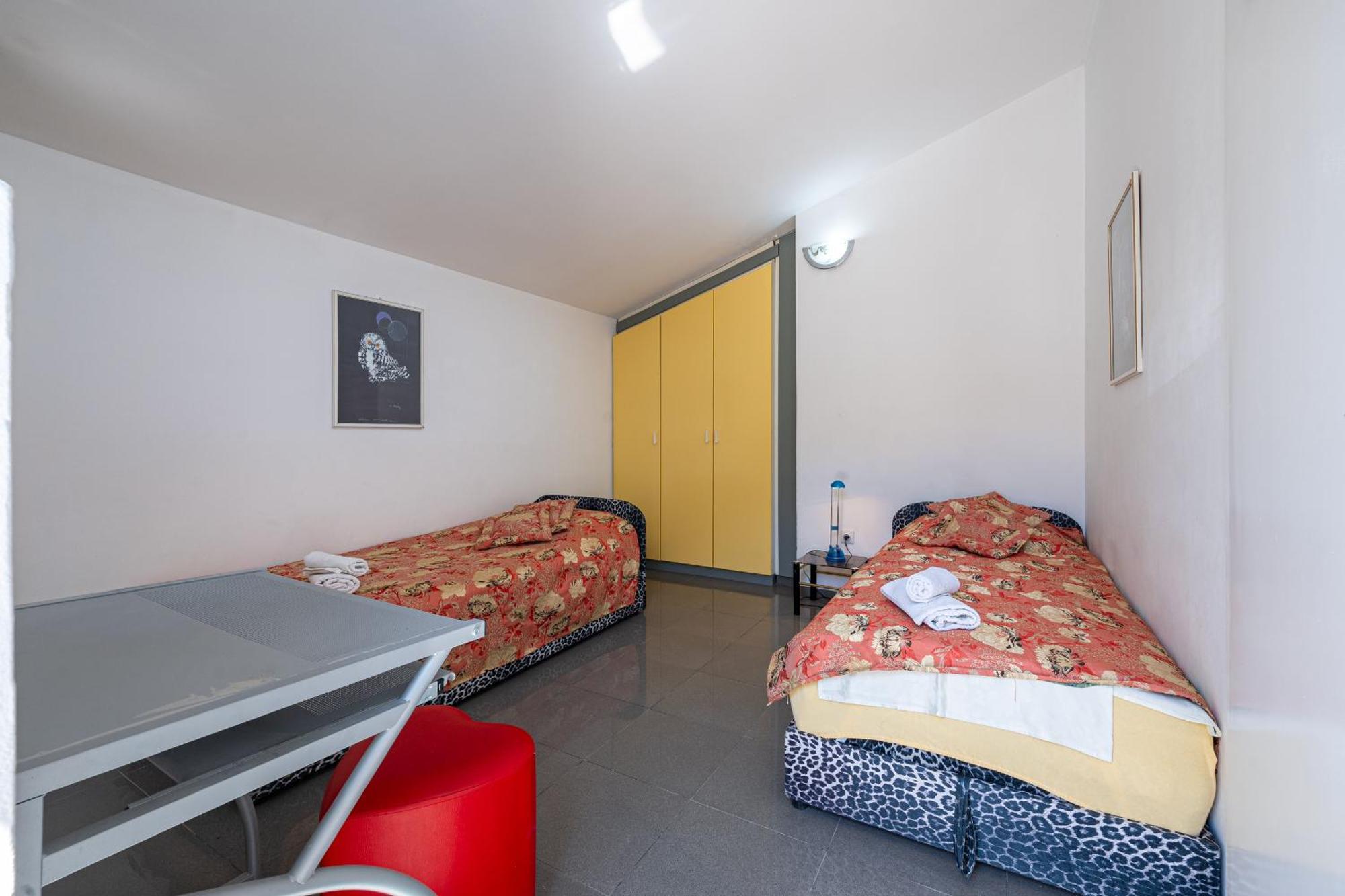 Sun Rose Apartments Sveti Stefan Pokoj fotografie
