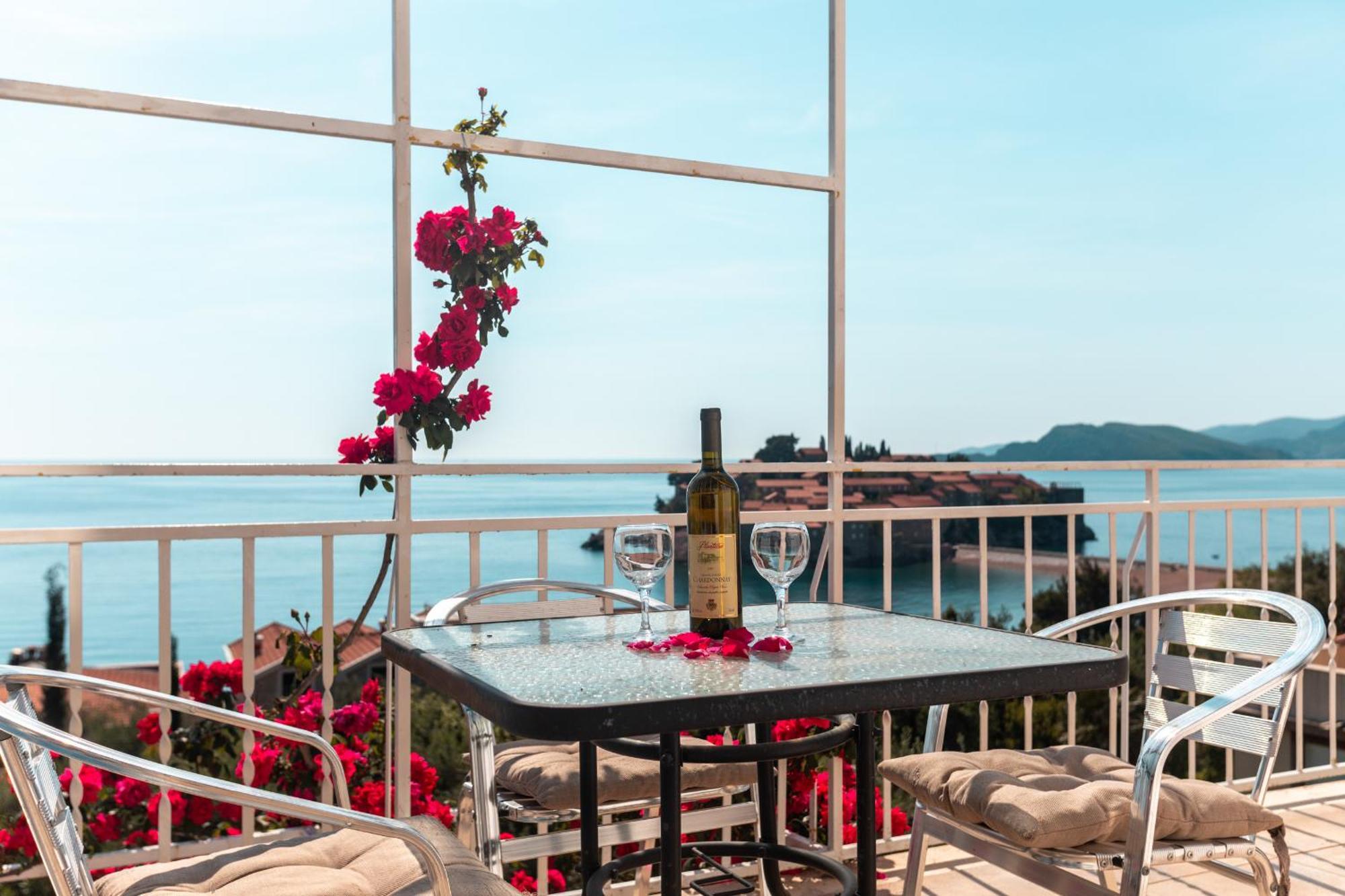 Sun Rose Apartments Sveti Stefan Pokoj fotografie